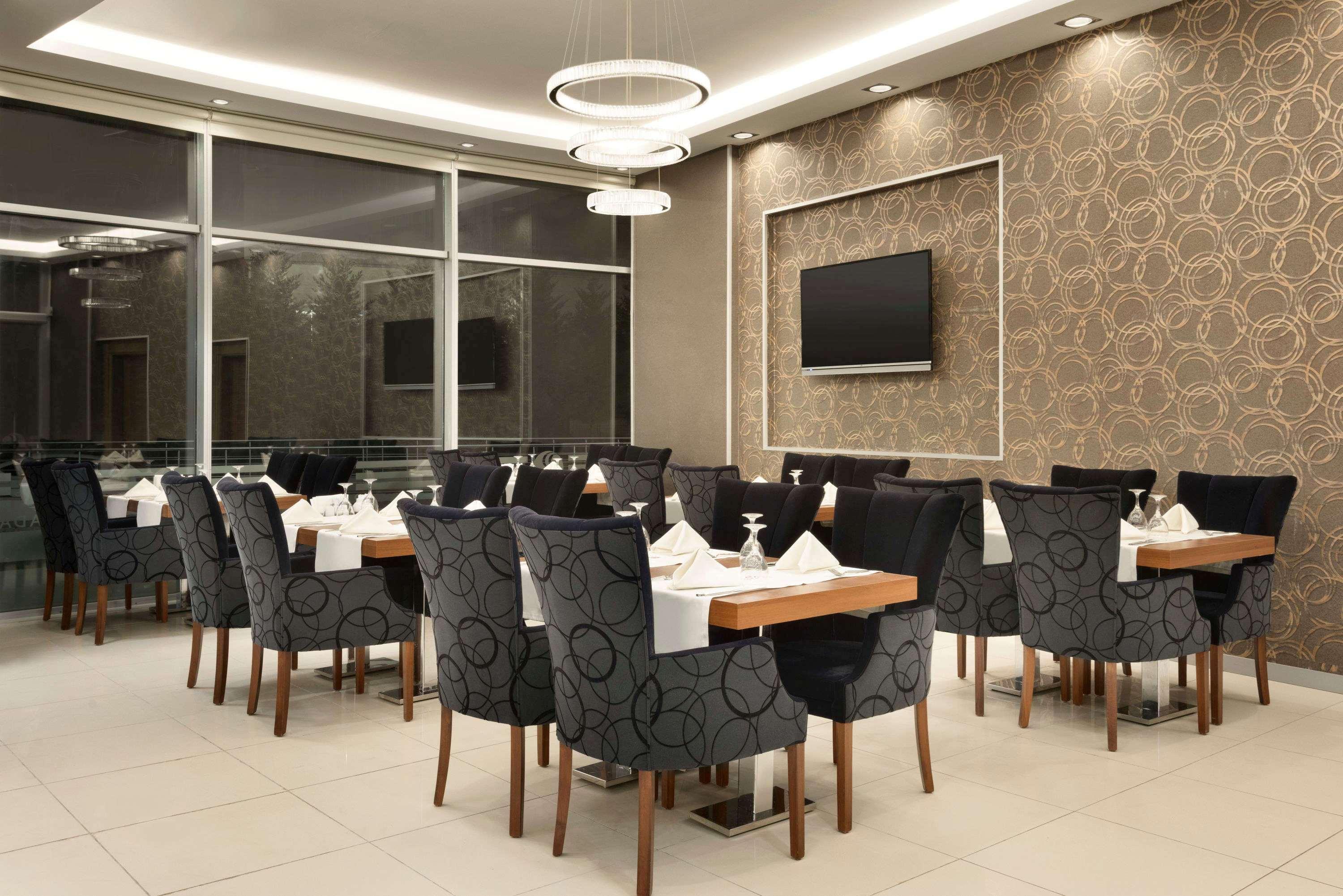 Ramada Hotel By Wyndham אודיירן מראה חיצוני תמונה