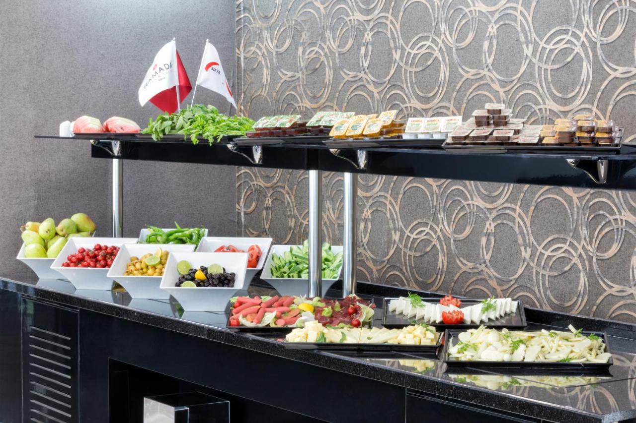 Ramada Hotel By Wyndham אודיירן מראה חיצוני תמונה