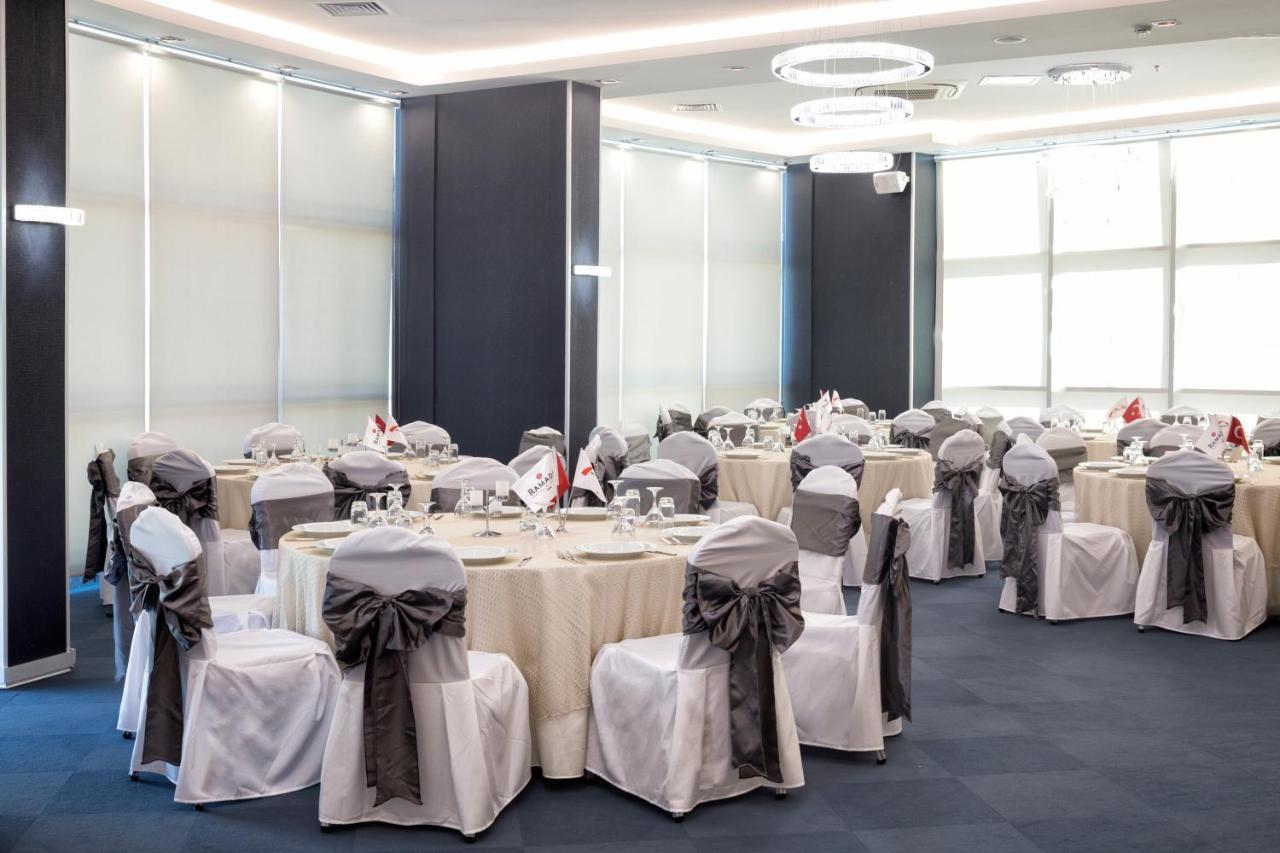 Ramada Hotel By Wyndham אודיירן מראה חיצוני תמונה