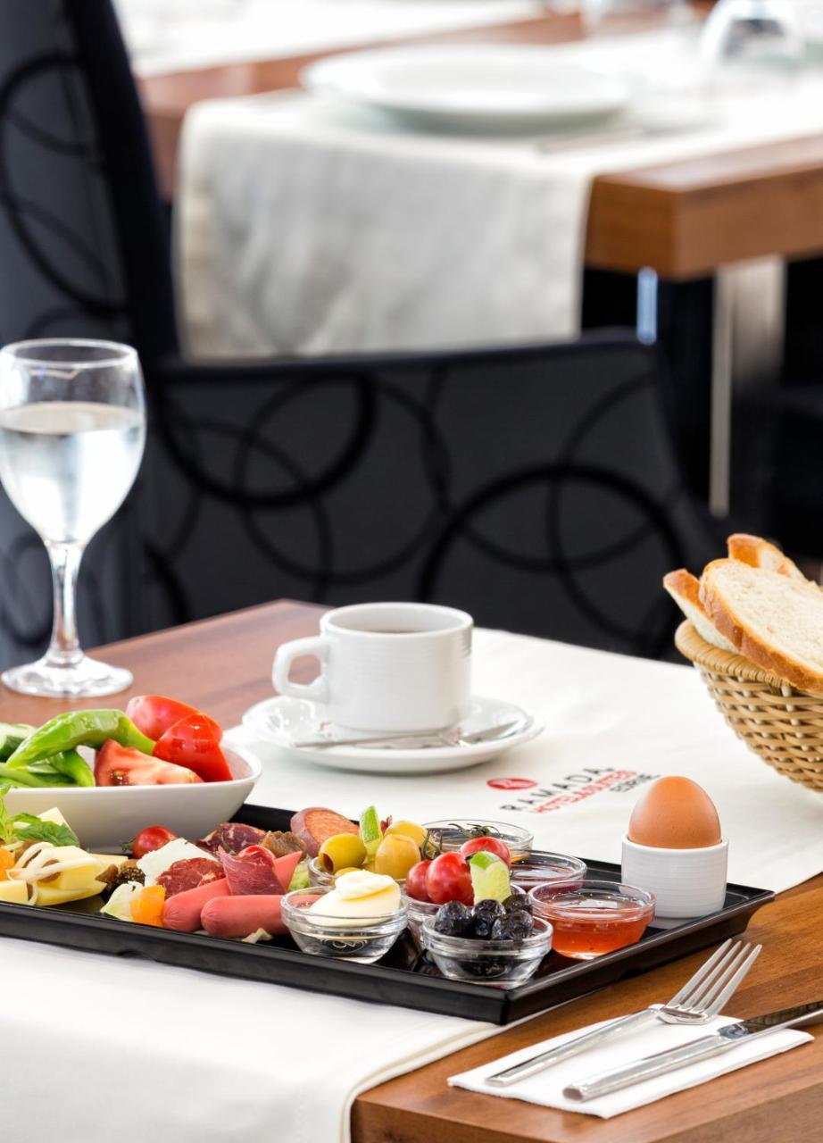 Ramada Hotel By Wyndham אודיירן מראה חיצוני תמונה