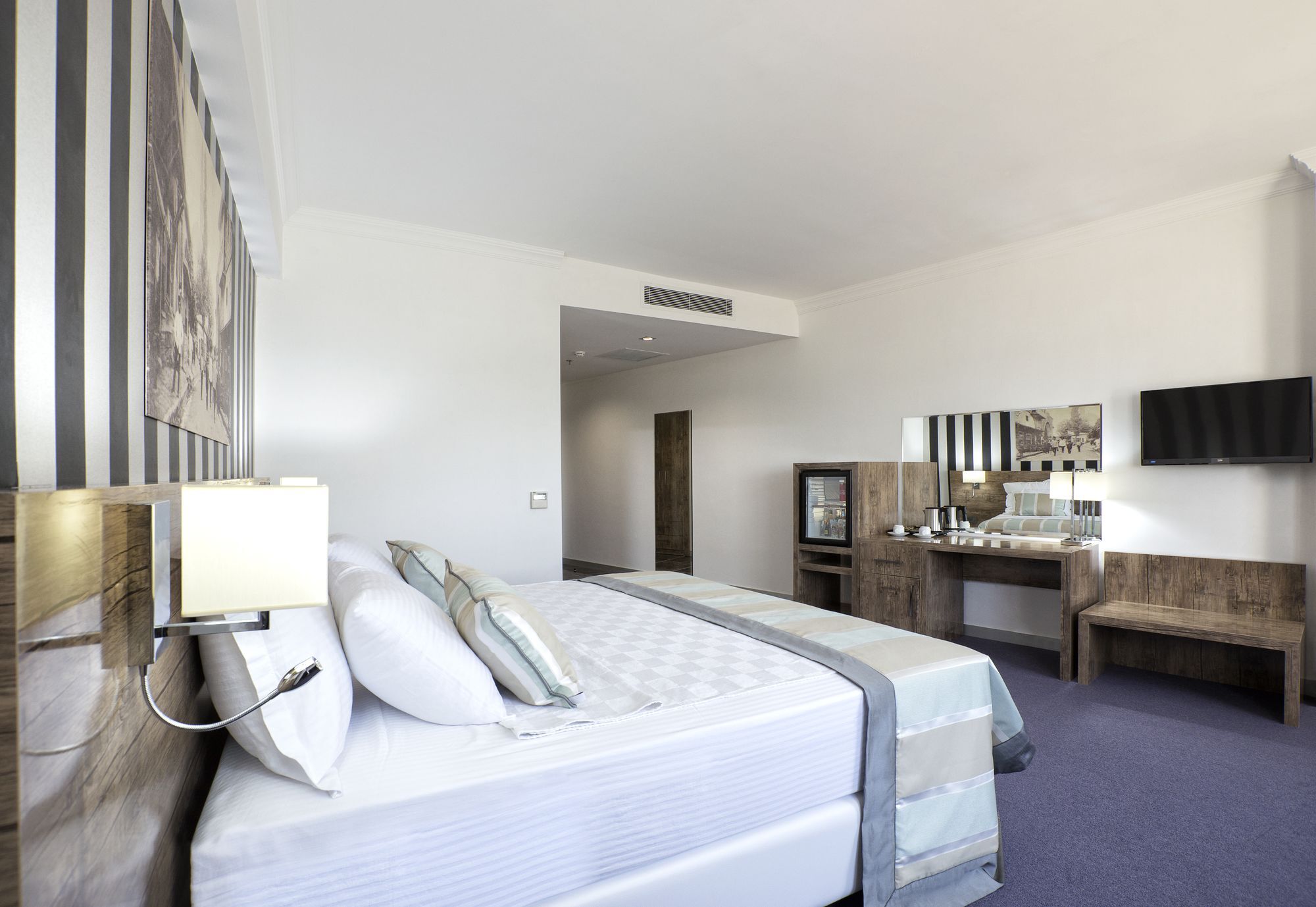 Ramada Hotel By Wyndham אודיירן מראה חיצוני תמונה